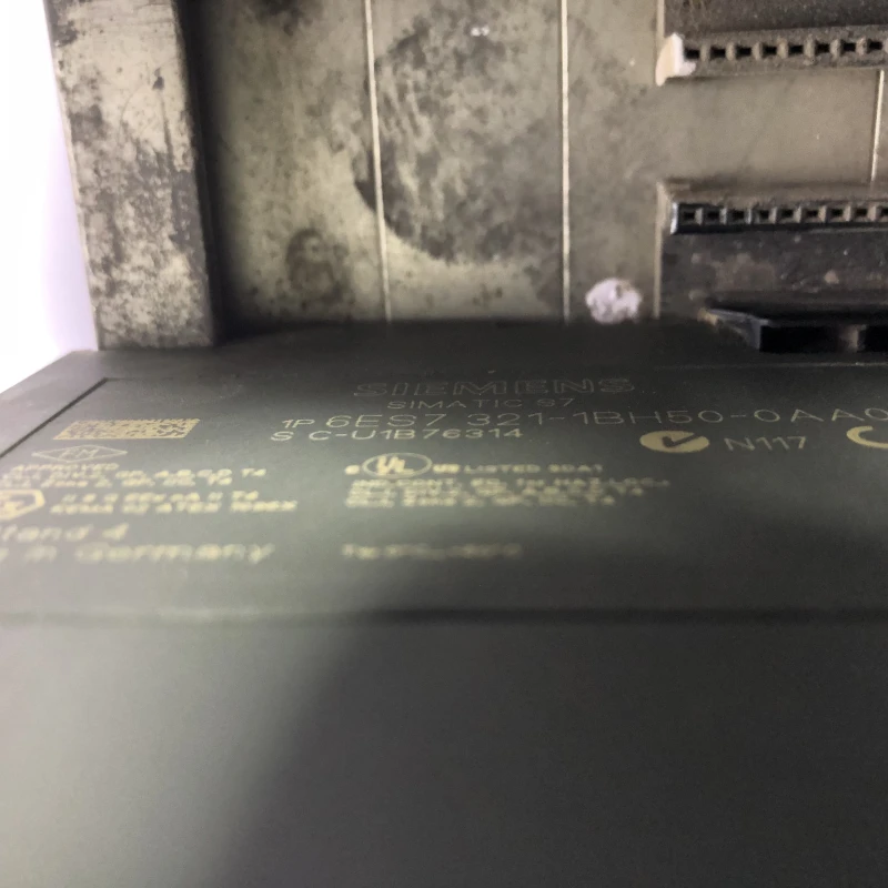 Siemens SIMATIC S7-300 PLC Rack with Power Supply and Digital I/O Modules thumbnail 9